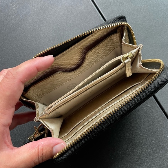 Tory Burch Robinson Continental Clutch - Picture 2 of 2